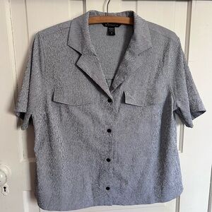 Athleta Textured White and Black Button-down Top size S (fits upto M)